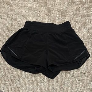 Hotty Hot High-Rise Lined Short 2.5” black - size 2